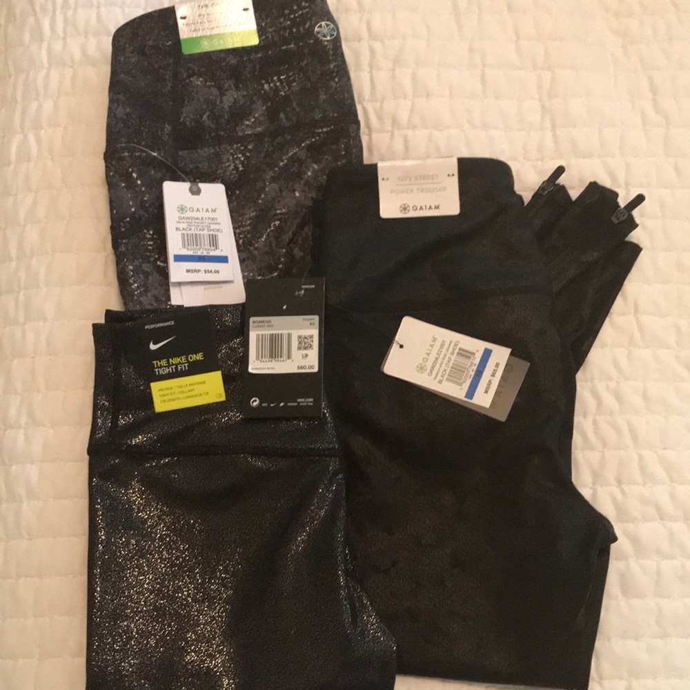 Lot of 2 XS NWT Nike Gaiam Black dress/gym/yoga print textured leggings Leggings